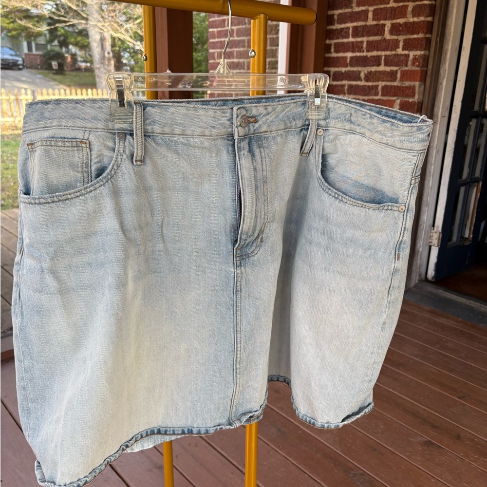 Plus Denim High-Waist Straight Mini Skirt in Fitzgerald Wash